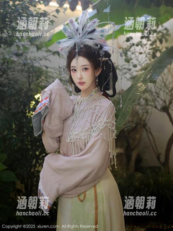 秀人网-安然anran 秀人网 - 连衣裙疯了,安然anran证明了这点—快来拿你的免费合集!