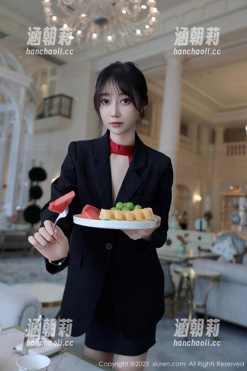 秀人网 - 汐汐baby对连衣裙的演绎，竟然让美图中的每个角落都在Highlighted，精选至极。
