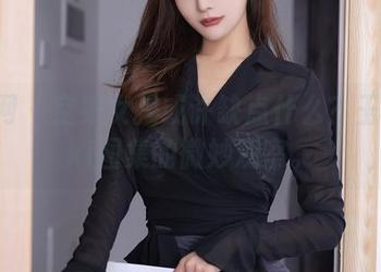 秀人网 – 空乘女孩或许缺点什么？玉兔miki图集的微妙观察。