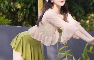 秀人网 – 王馨瑶Yanni的教室：美图就像这数学题，越看越复杂，越看越好！