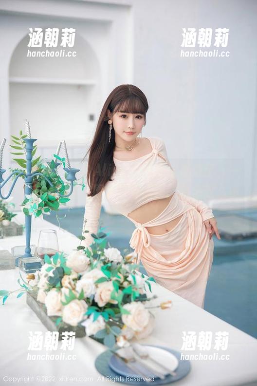 秀人网-白白Alina 秀人网 - 白白Alina在校园里奇遇记,一个在线图集:原来图书馆也能拍出这么多“书冤家”!