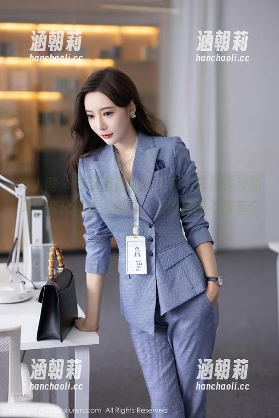 秀人网 - 校服图册的大公开，蓝夏这次的风格变化真让人感慨，谁说校服不能有个性？