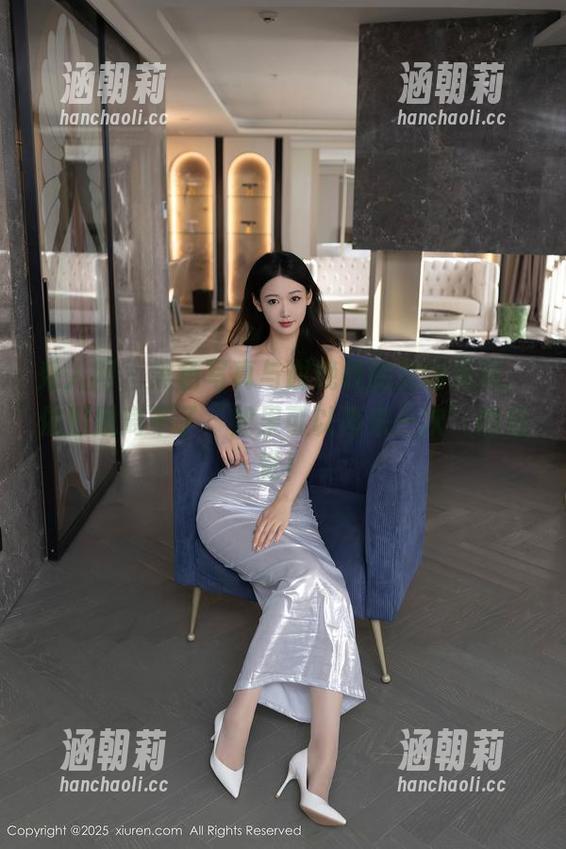 秀人网 - 黑色写真与谢晚晚的定制嘲讽，依旧脱离不了‘如果可以再来一次’的感觉！