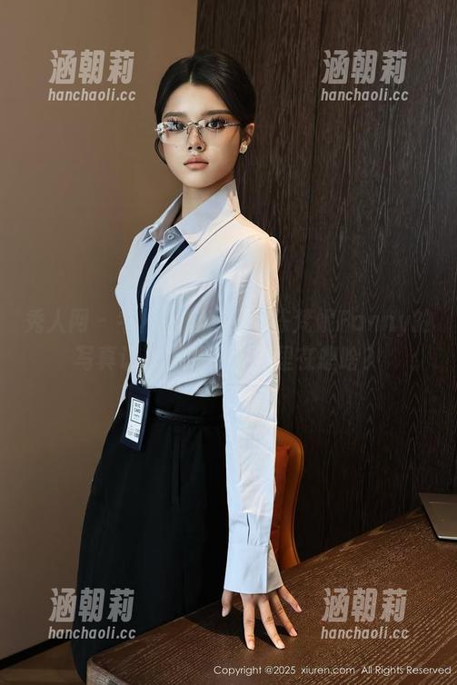 秀人网-陈梵妮Fanny 秀人网 - 牛仔裤挺有趣,陈梵妮Fanny的写真让人想说:你心里在想啥?
