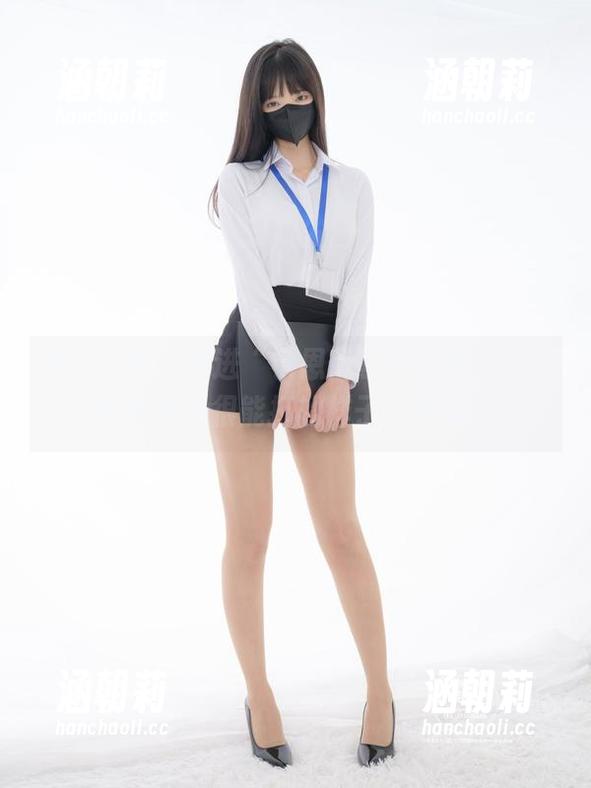 紧急企划-小恩 紧急企划 - 撞进“小恩优等生”的原图里,套图也是很能打的样子,快拿走!