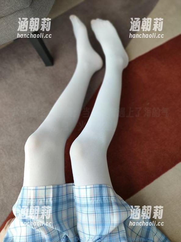 水手服全套图集：当西尔酱遇上了海的气息，火花四射！