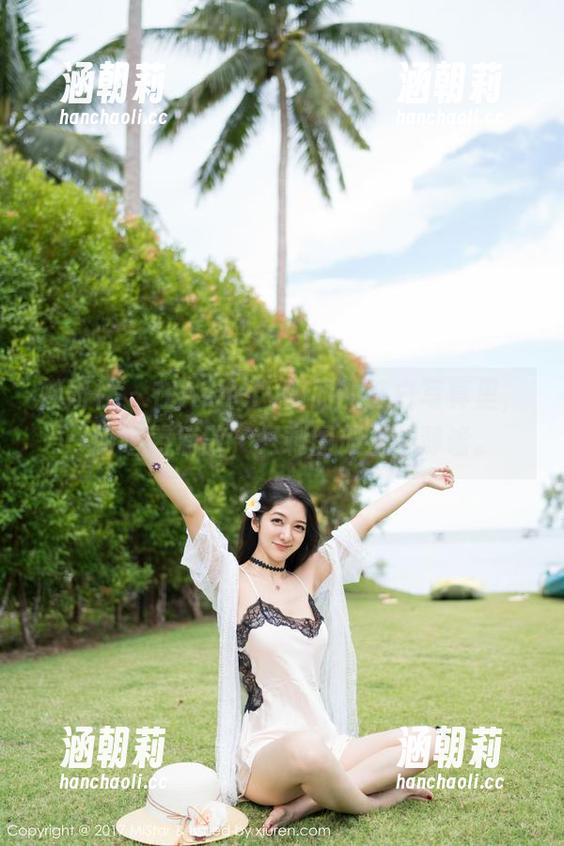魅妍社-Ashely丽丽 魅妍社 - 在Ashely丽丽的纯白写真里,一切喧嚣消散,只剩图册里的静谧。