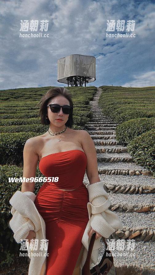 微密圈 - 鹿瑶的2021图集，怎么会让我觉得每个场景都用力气拉回了时间？