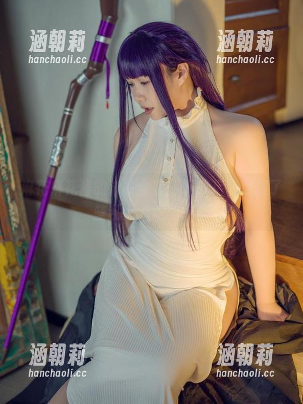 麻花麻花酱的泳衣全套，下载后让我想了些乱七八糟的事。